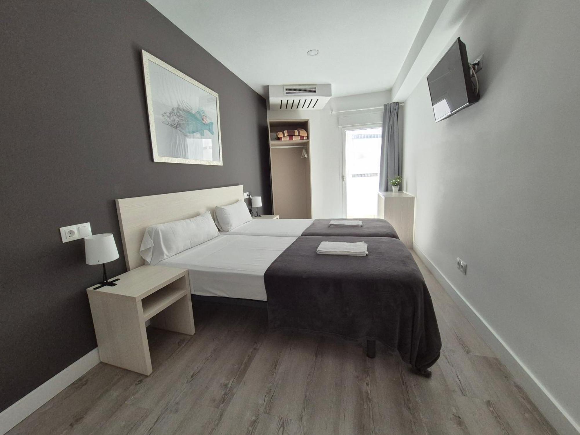 Blu Hostal Diana Port de Alcudia  ภายนอก รูปภาพ